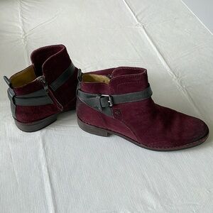 Bussola ankle boots, Cabernet color, side zip inside, side buckle out side.